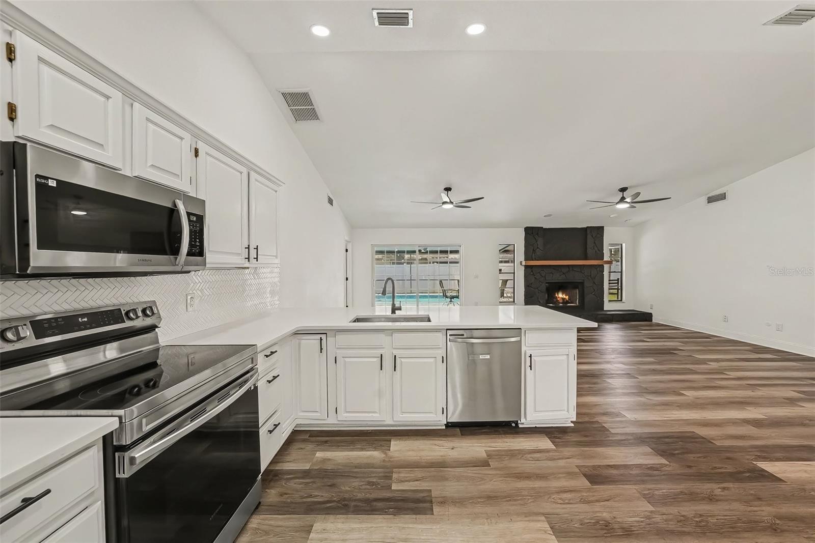 4715 Kemble, Tampa, FL 33624