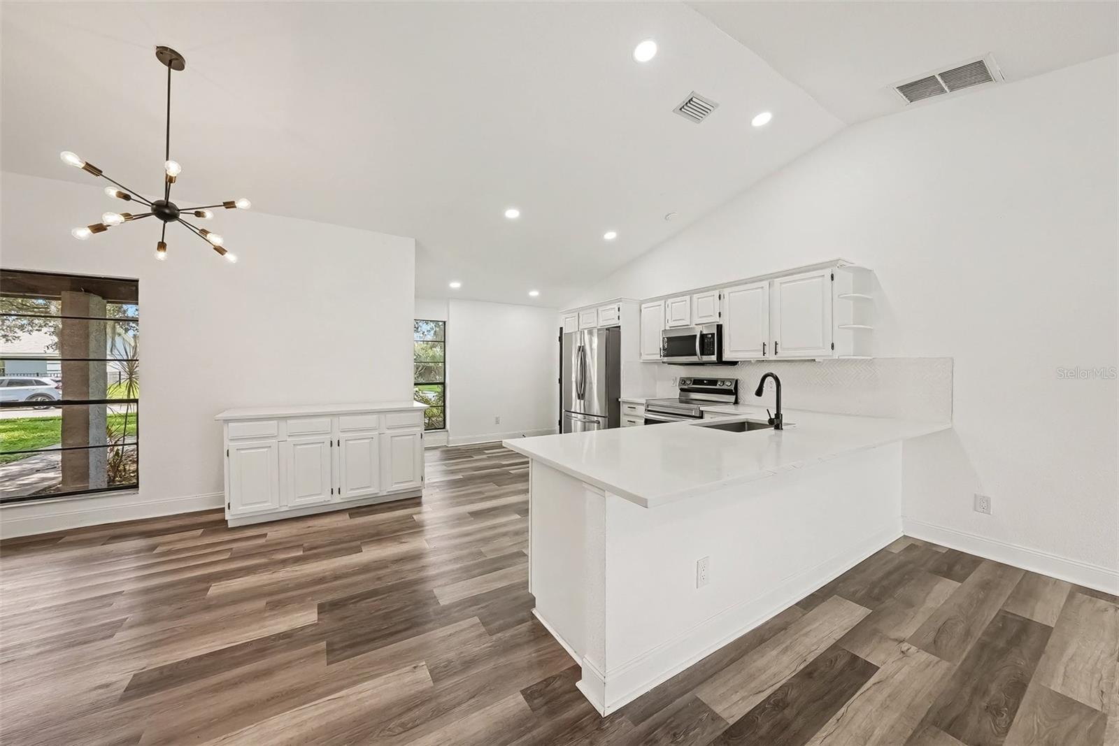 4715 Kemble, Tampa, FL 33624