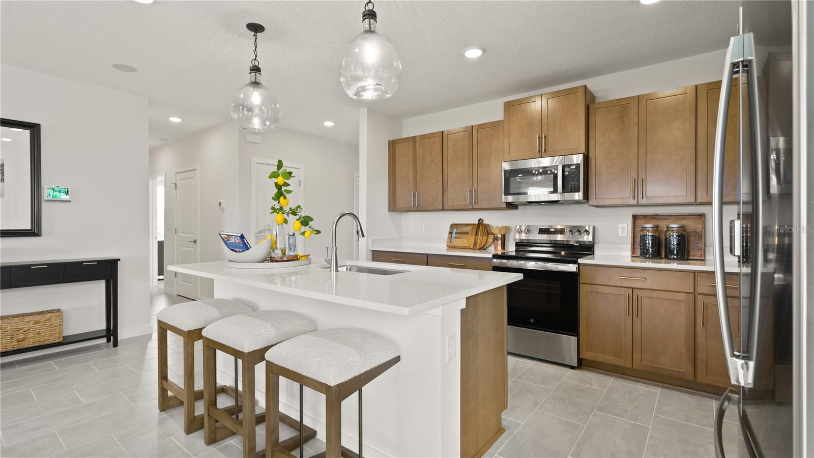 2261 Crown Rock Bluff, Lake Hamilton, FL 33851