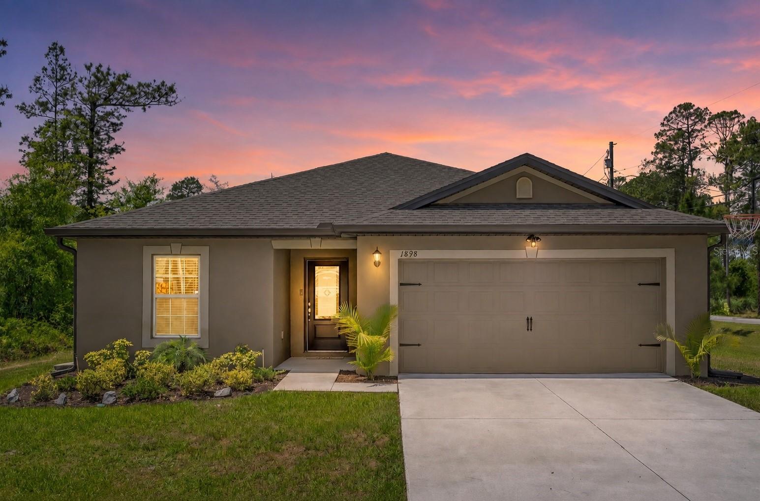 1898 9th, Deland, FL 32724