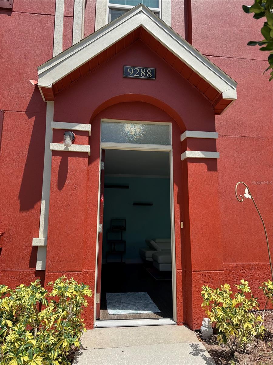9288 Lake Chase Island, Tampa, FL 33626