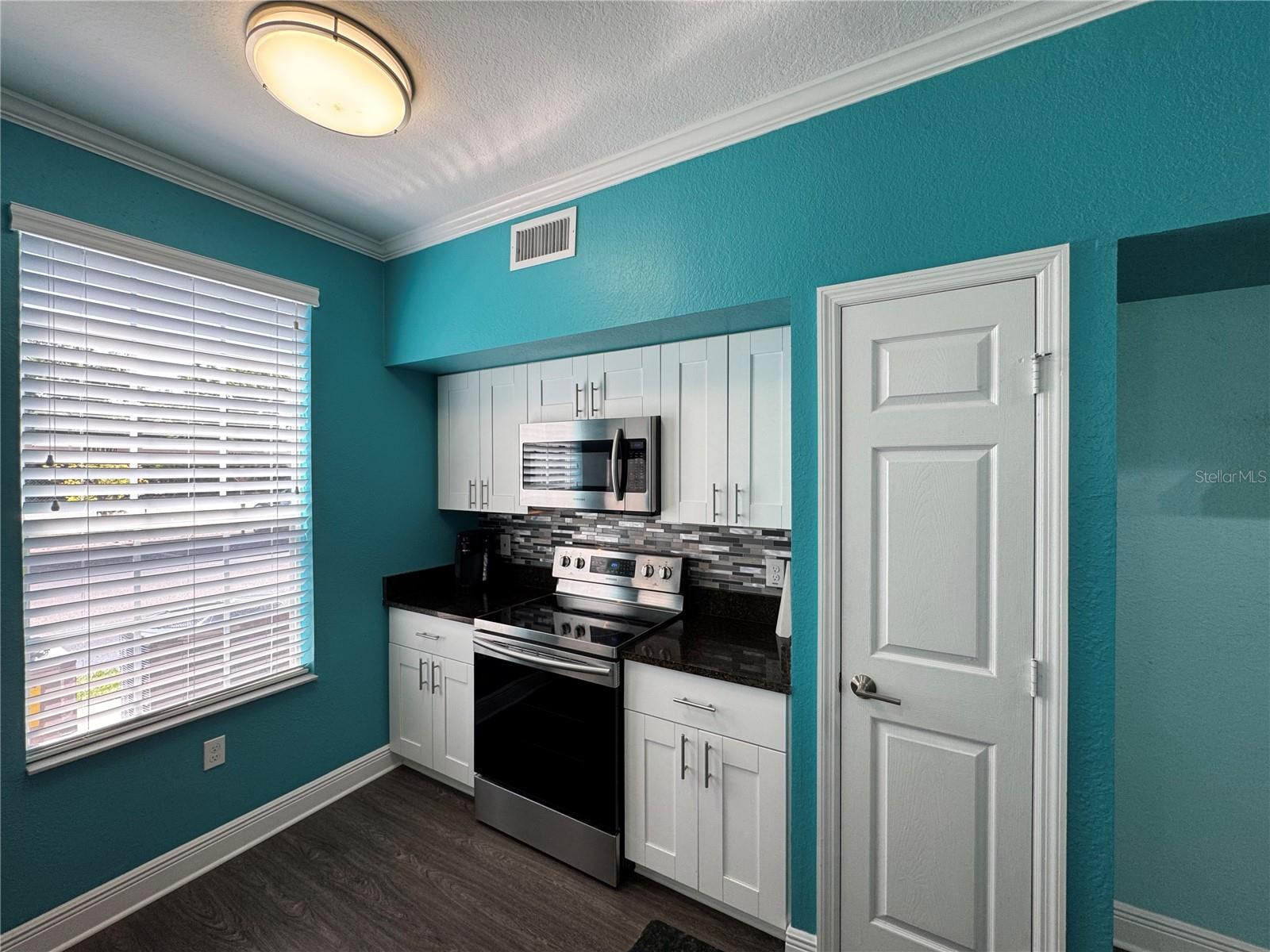 9288 Lake Chase Island, Tampa, FL 33626