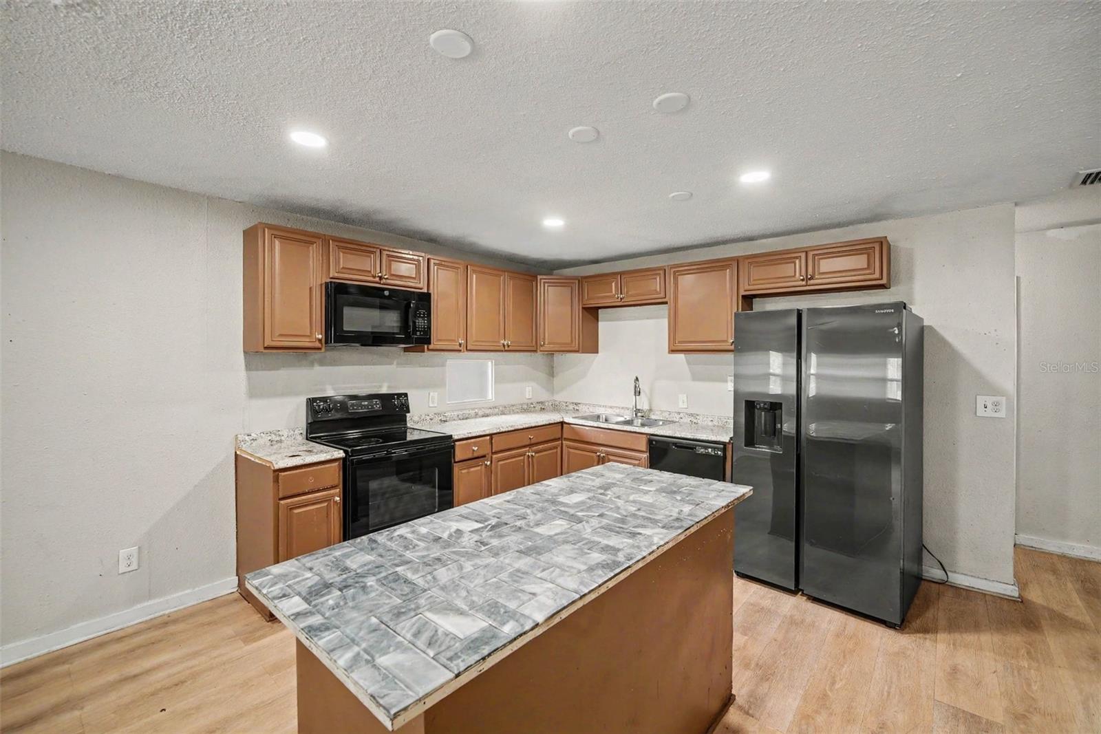 920 Dr Martin Luther King Jr, Tampa, FL 33603