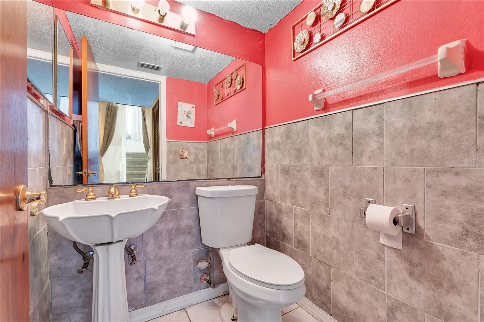 9824 Surrey Ridge, Orlando, FL 32825