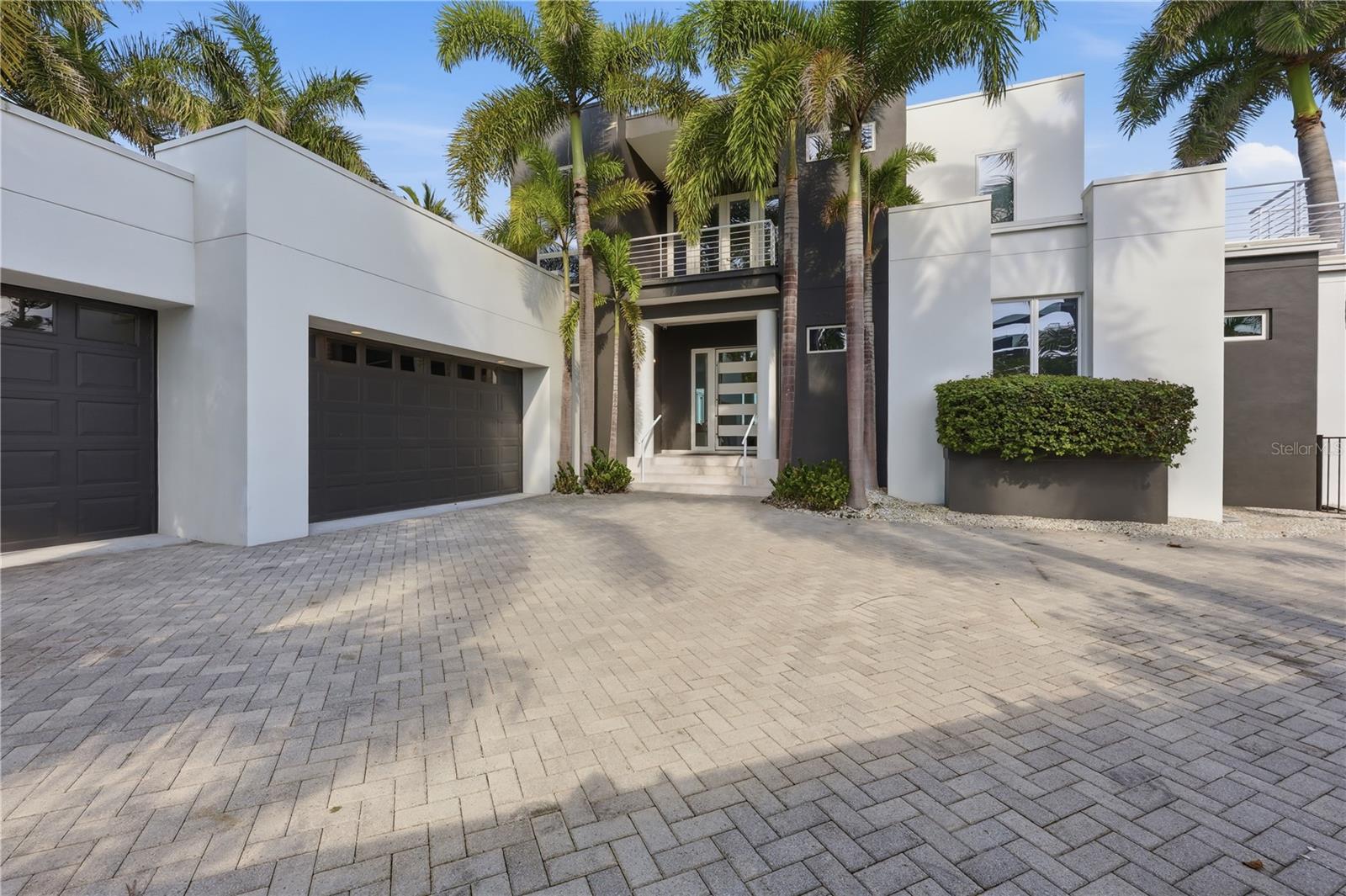 1475 John Ringling, Sarasota, FL 34236