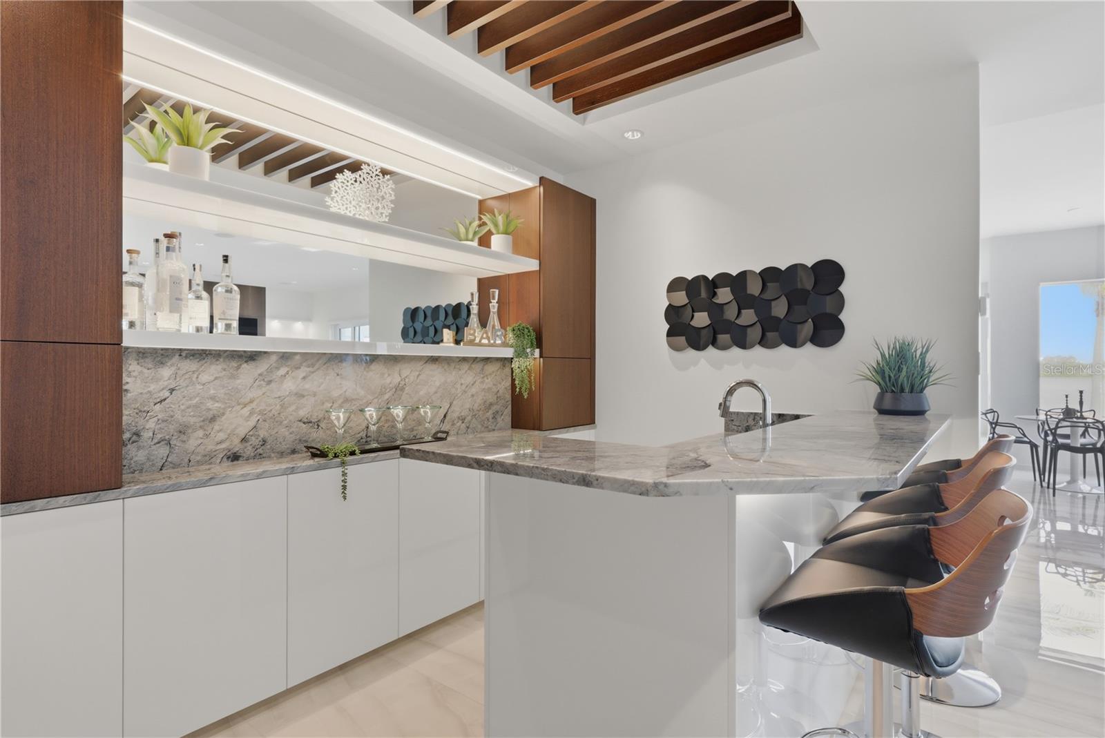 1475 John Ringling, Sarasota, FL 34236