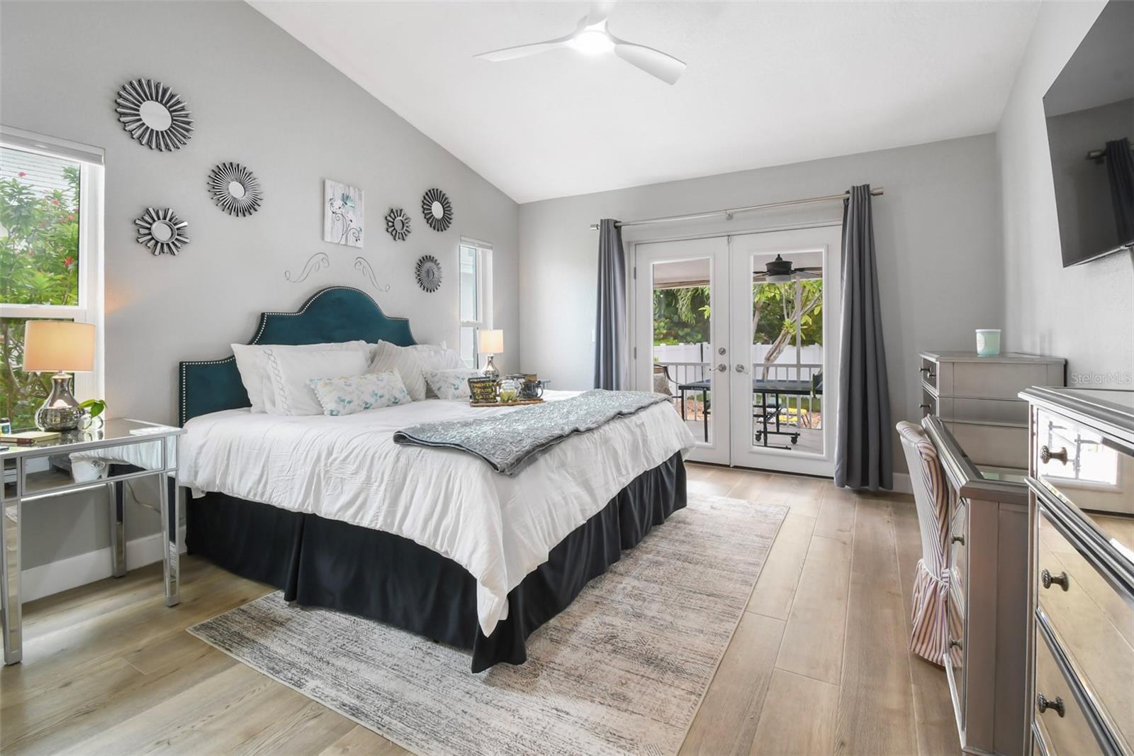 851 3rd, Tierra Verde, FL 33715