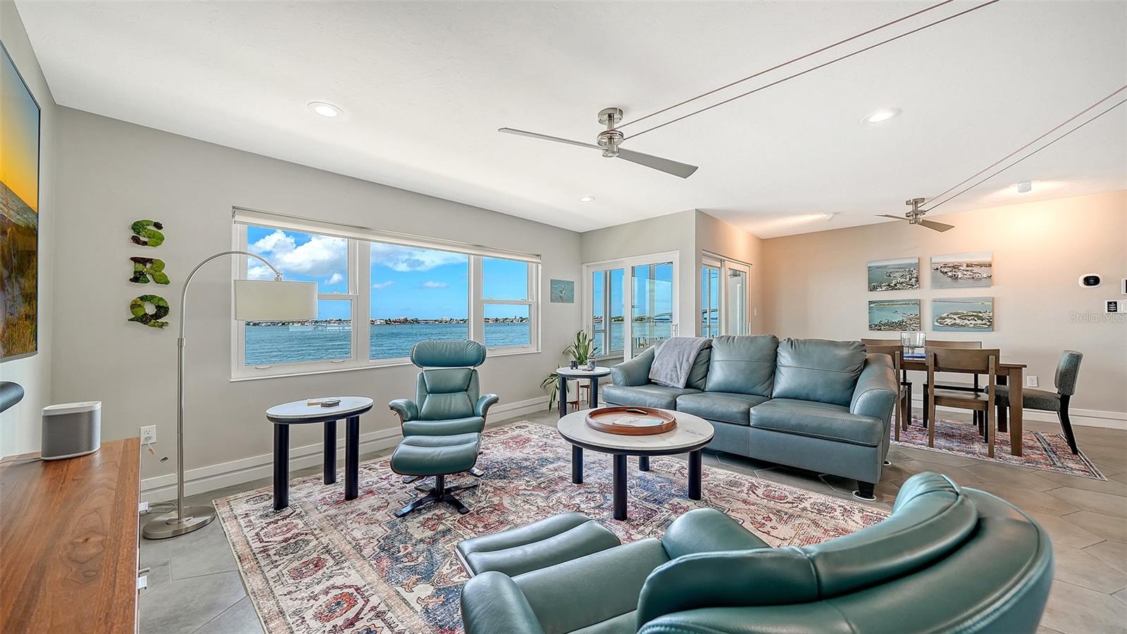 400 Golden Gate Unit 22, Sarasota, FL 34236