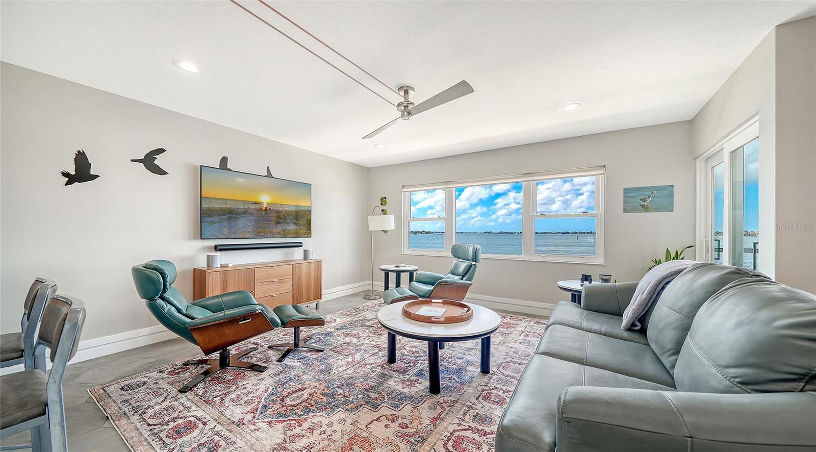 400 Golden Gate Unit 22, Sarasota, FL 34236