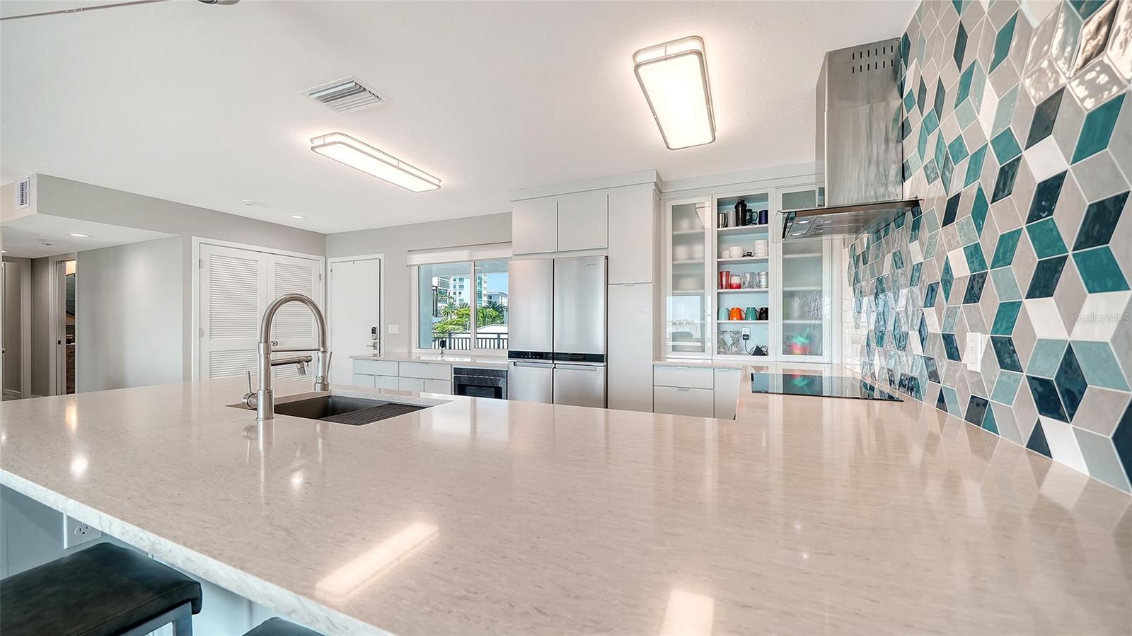 400 Golden Gate Unit 22, Sarasota, FL 34236