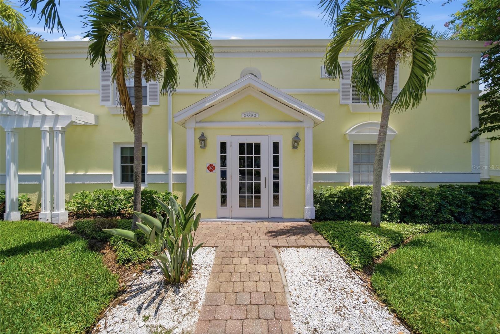 5092 Beach Unit A, St Petersburg, FL 33705