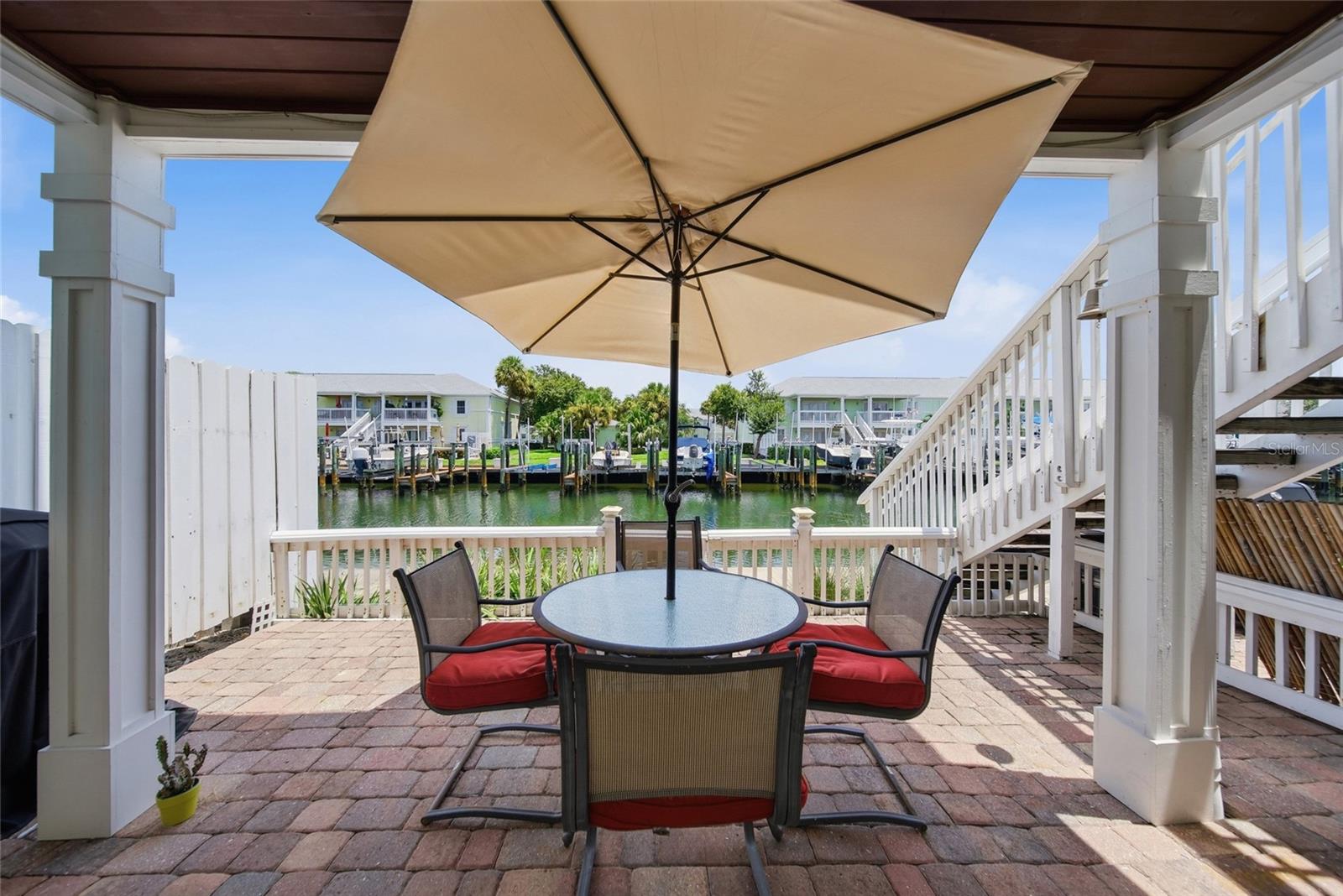 5092 Beach Unit A, St Petersburg, FL 33705