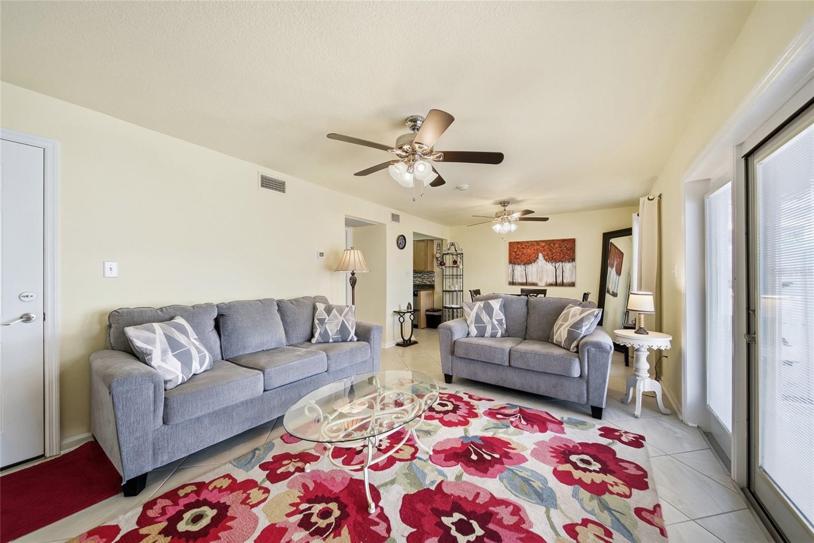 5092 Beach Unit A, St Petersburg, FL 33705