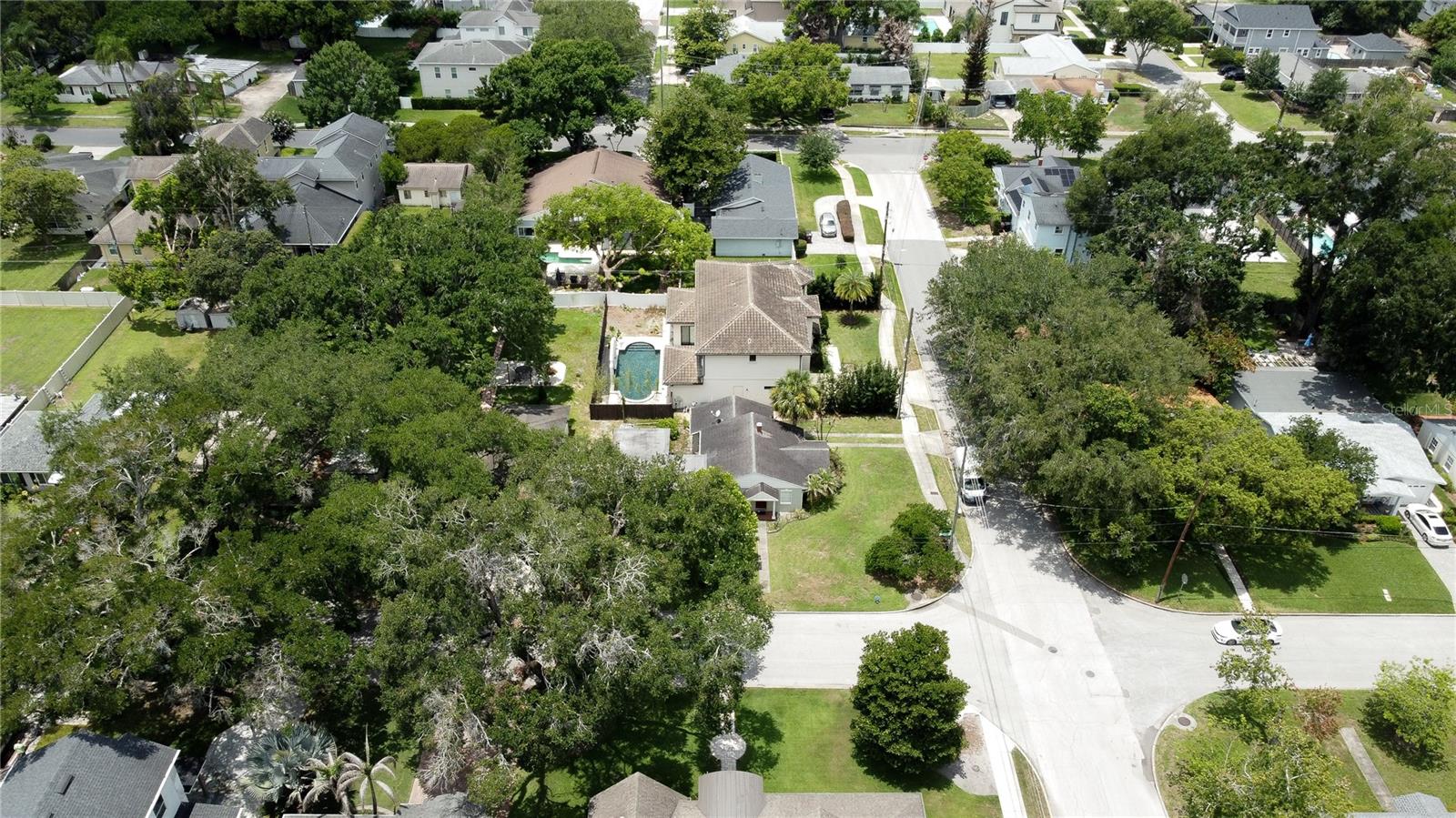 2942 Helen, Orlando, FL 32804