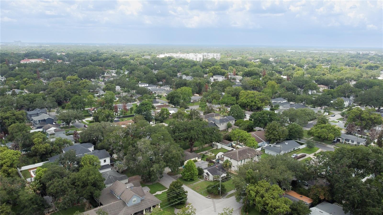 2942 Helen, Orlando, FL 32804