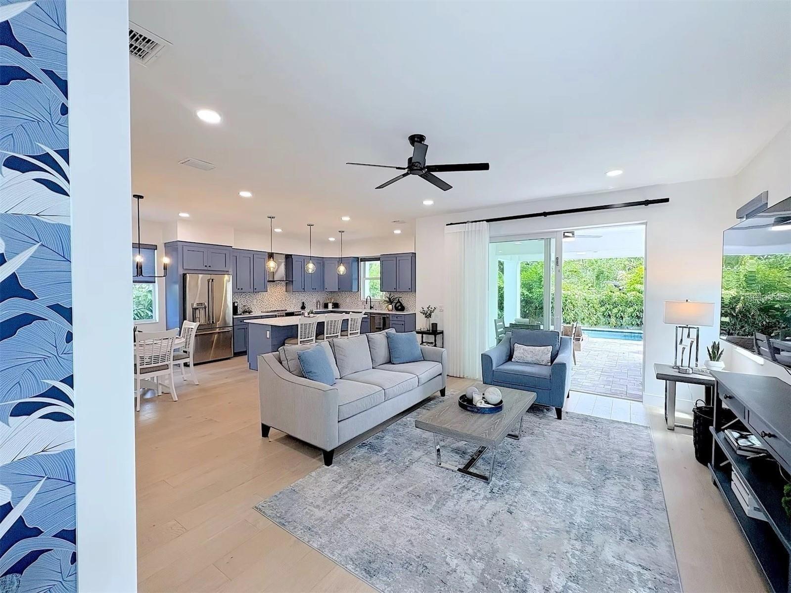 1647 Siesta, Sarasota, FL 34239