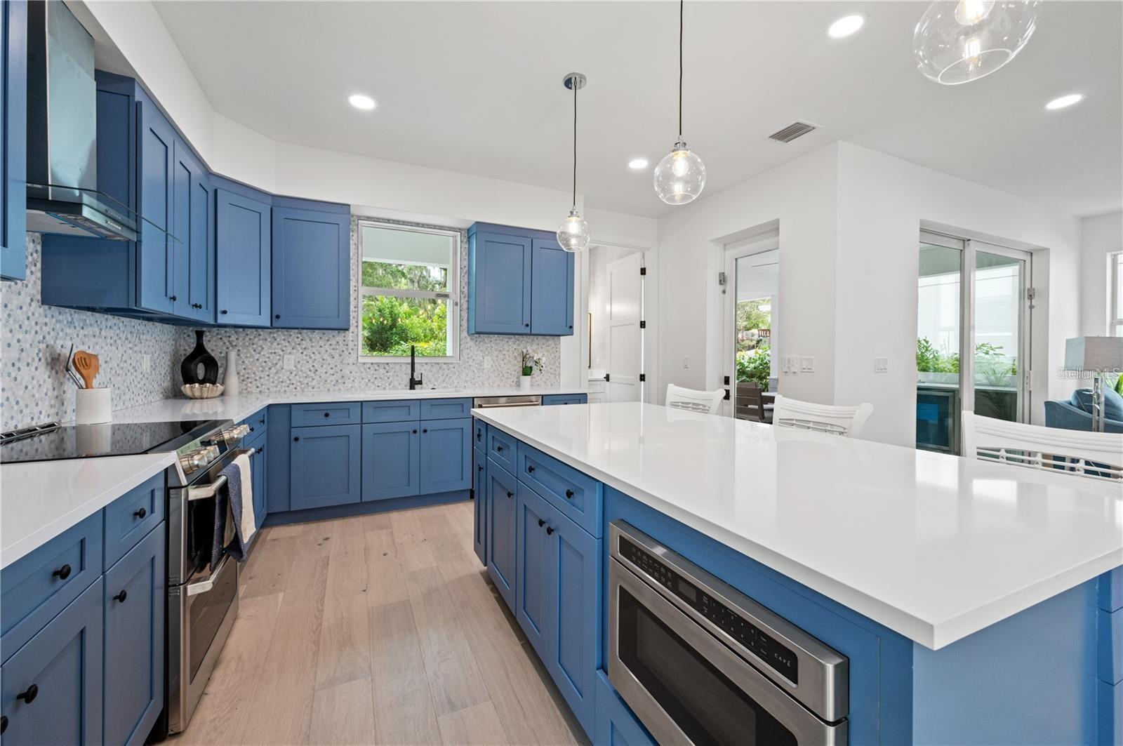 1647 Siesta, Sarasota, FL 34239
