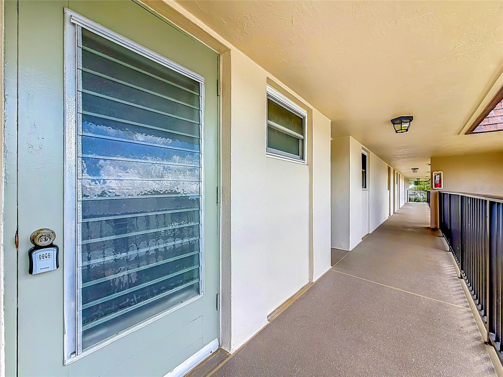 9945 47th Unit 203, St Petersburg, FL 33708