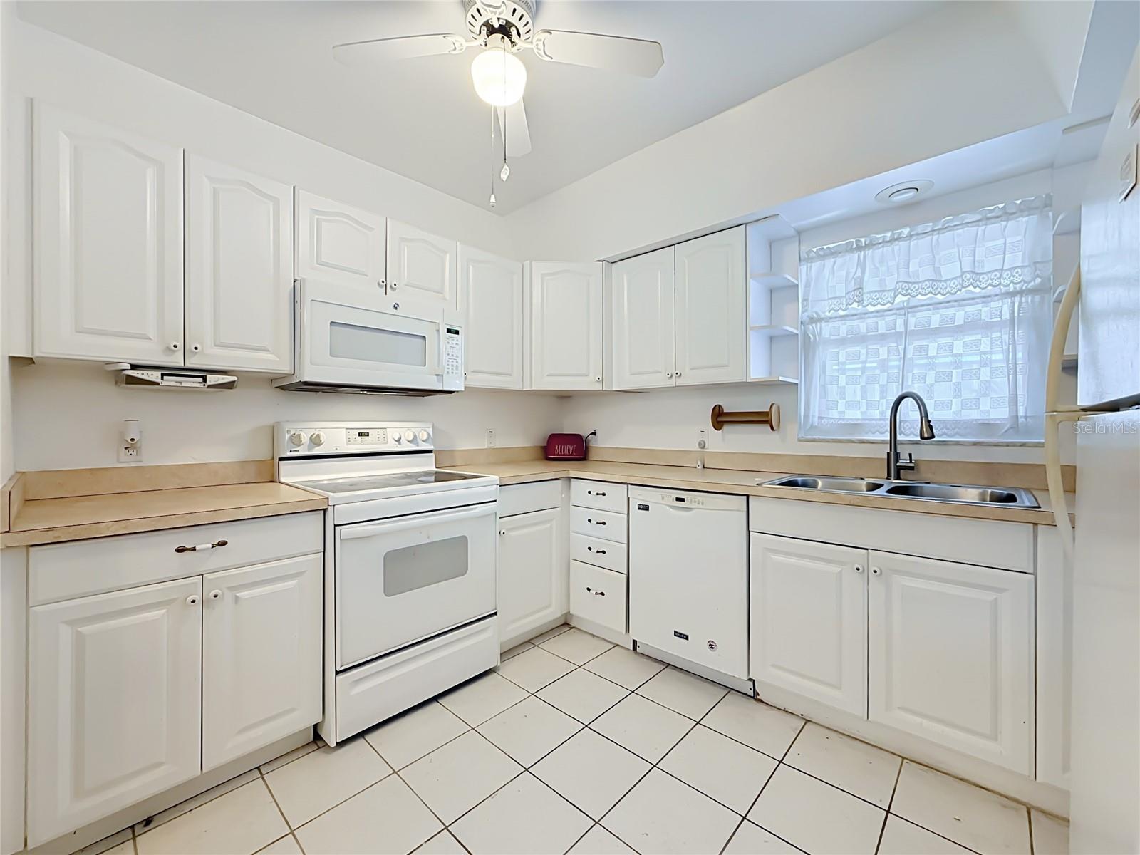 9945 47th Unit 203, St Petersburg, FL 33708
