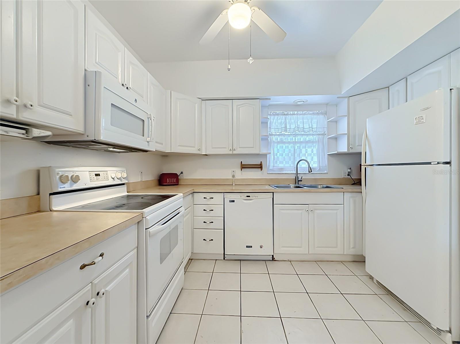 9945 47th Unit 203, St Petersburg, FL 33708