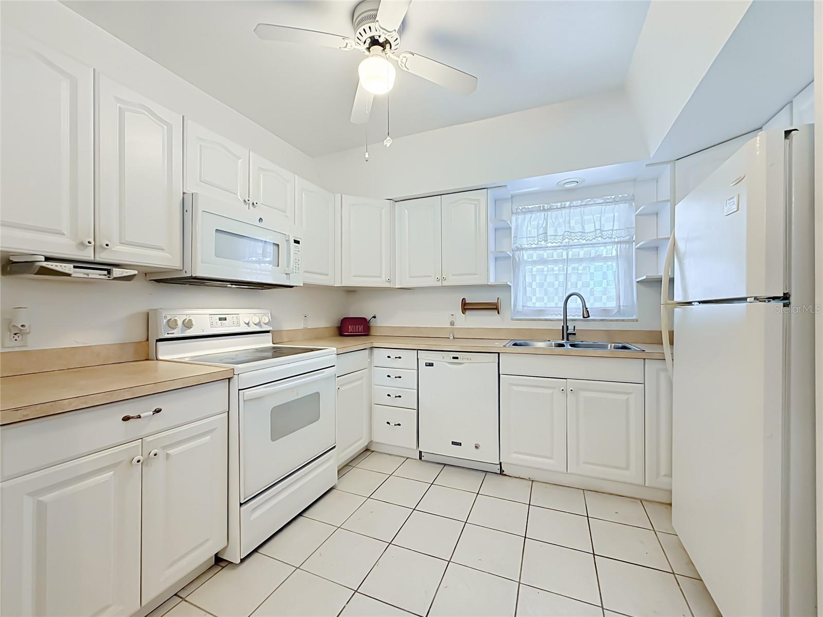 9945 47th Unit 203, St Petersburg, FL 33708
