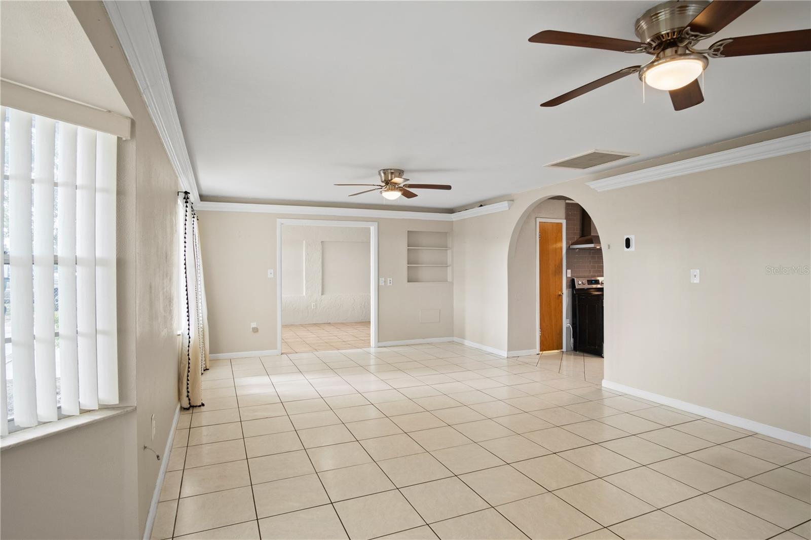 805 Center, Dundee, FL 33838