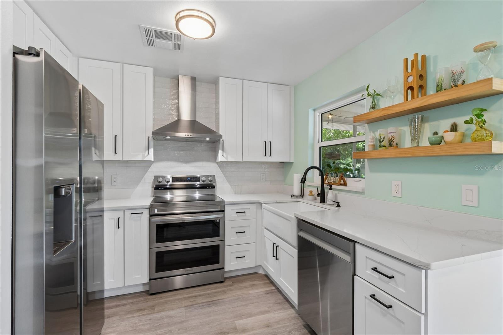 4185 Whiting, St Petersburg, FL 33705