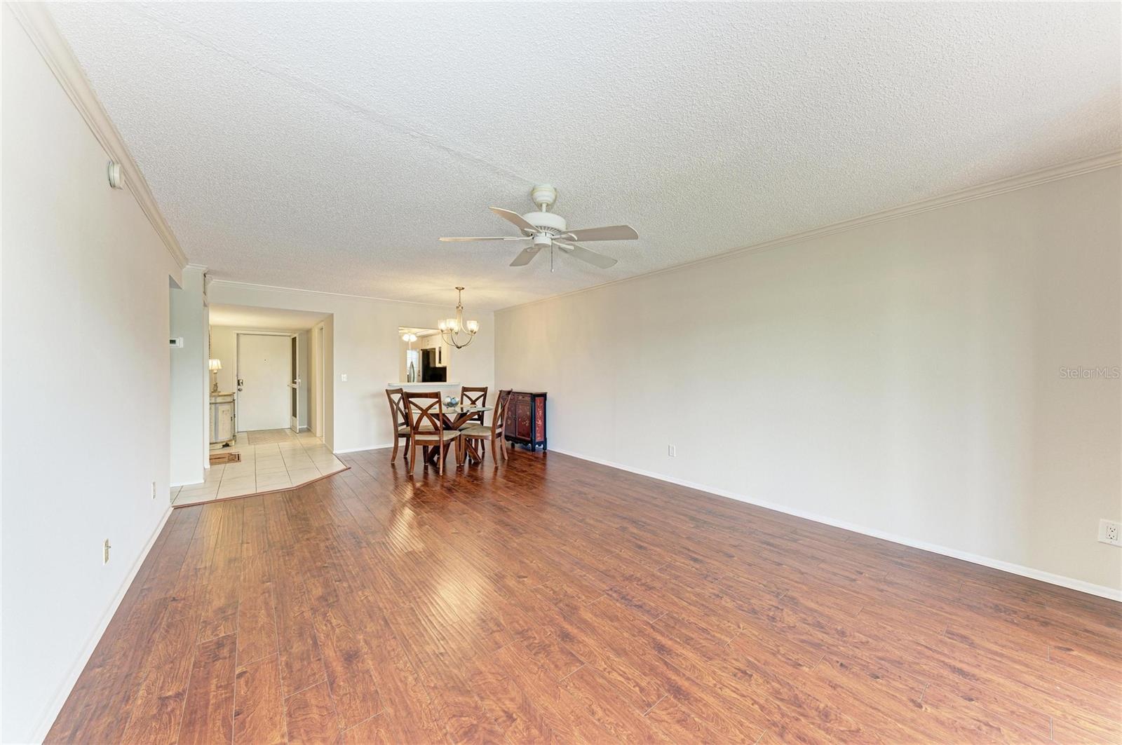 6999 Country Club Unit 123, Sarasota, FL 34243