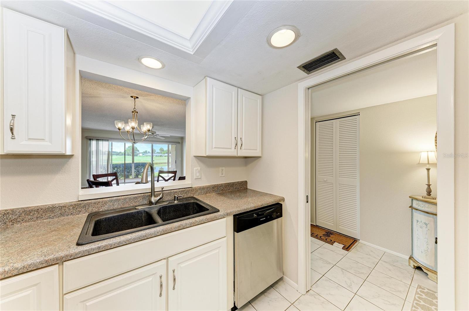 6999 Country Club Unit 123, Sarasota, FL 34243