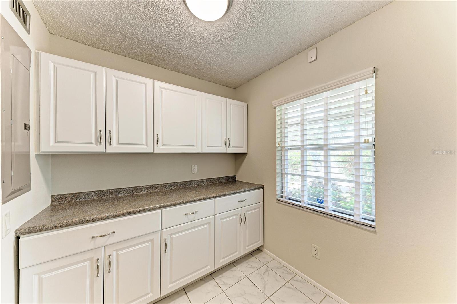 6999 Country Club Unit 123, Sarasota, FL 34243
