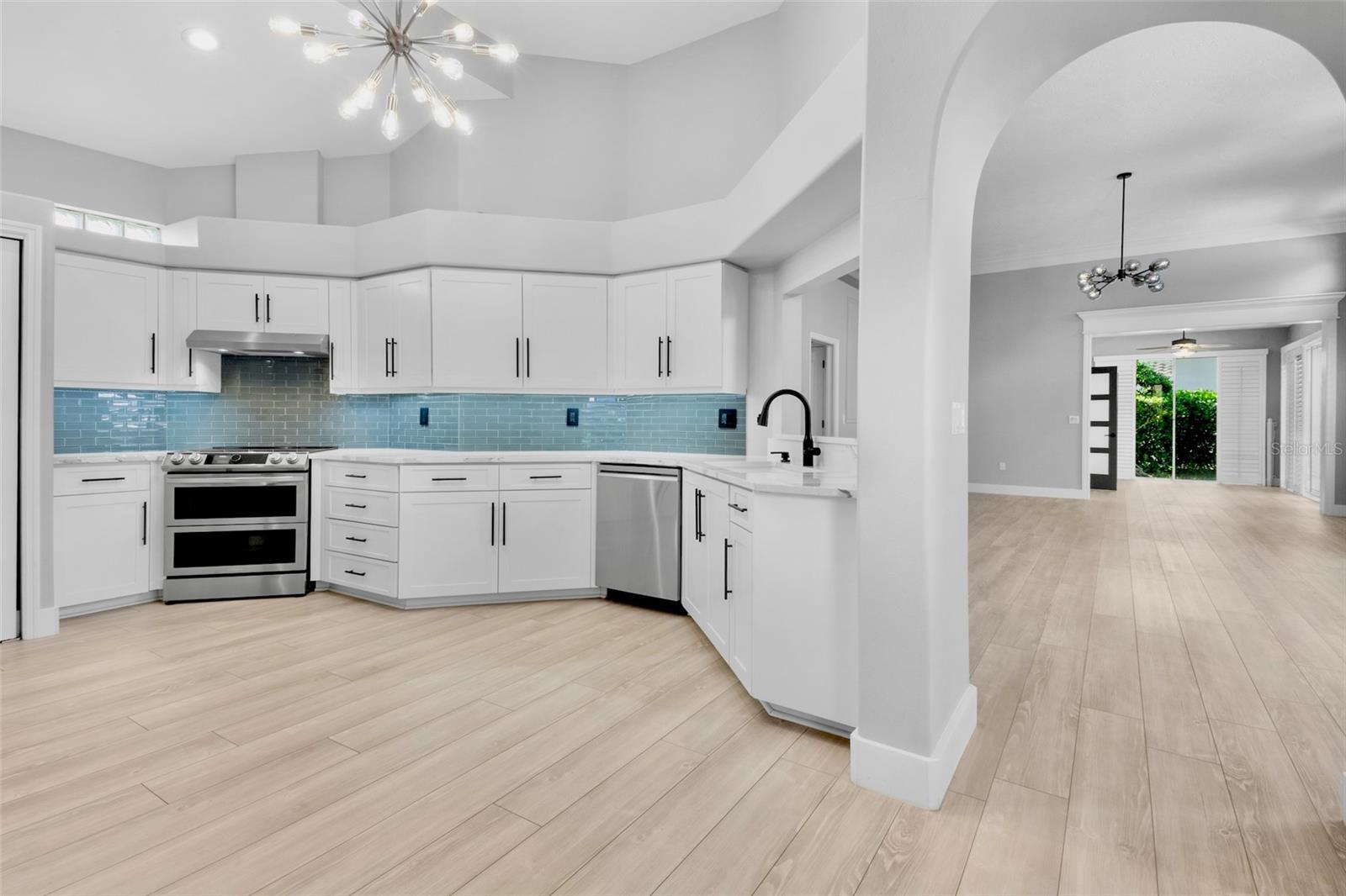 3761 Amapola, Sarasota, FL 34238