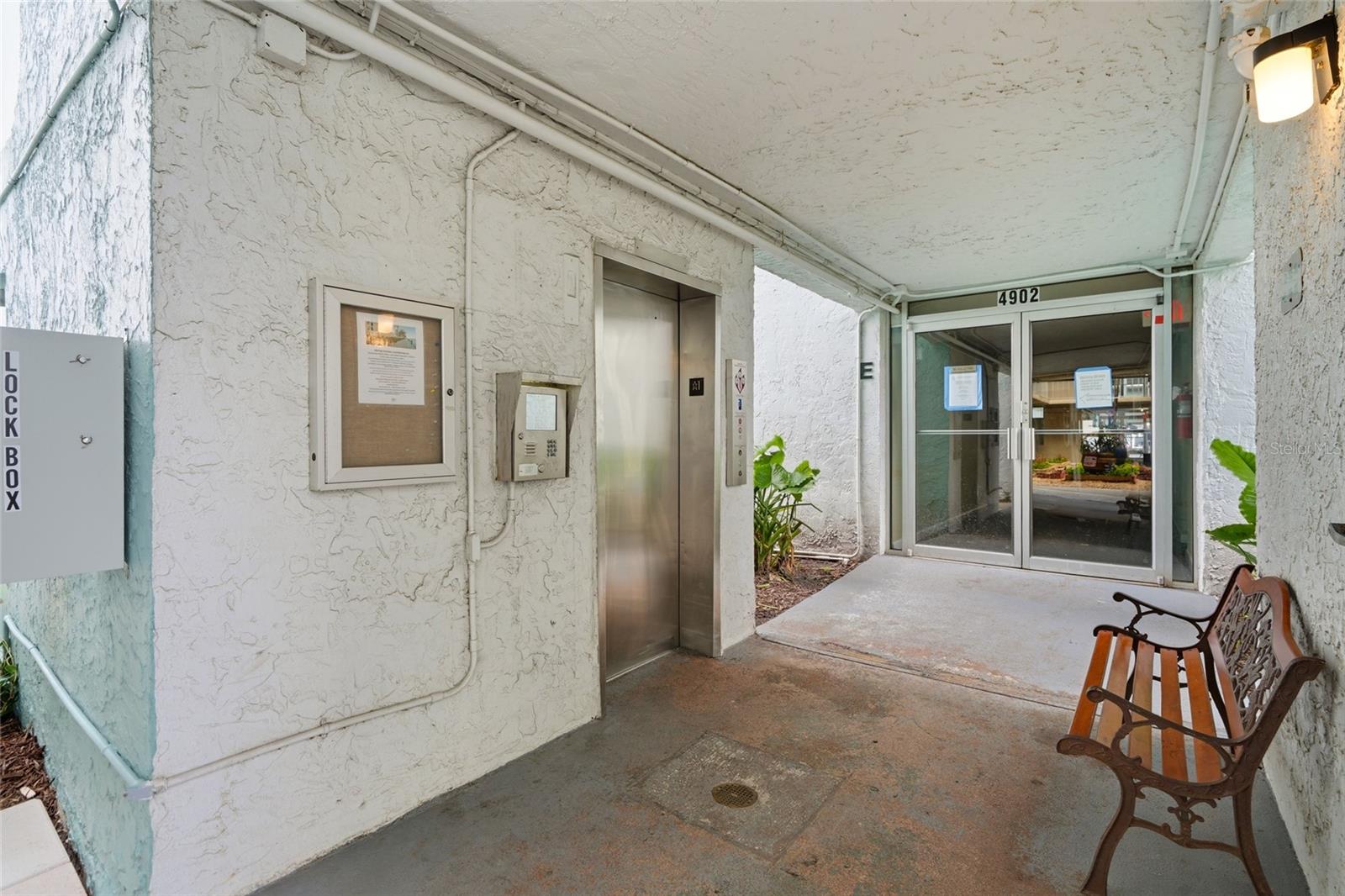 4900 38th Unit 404, St Petersburg, FL 33711