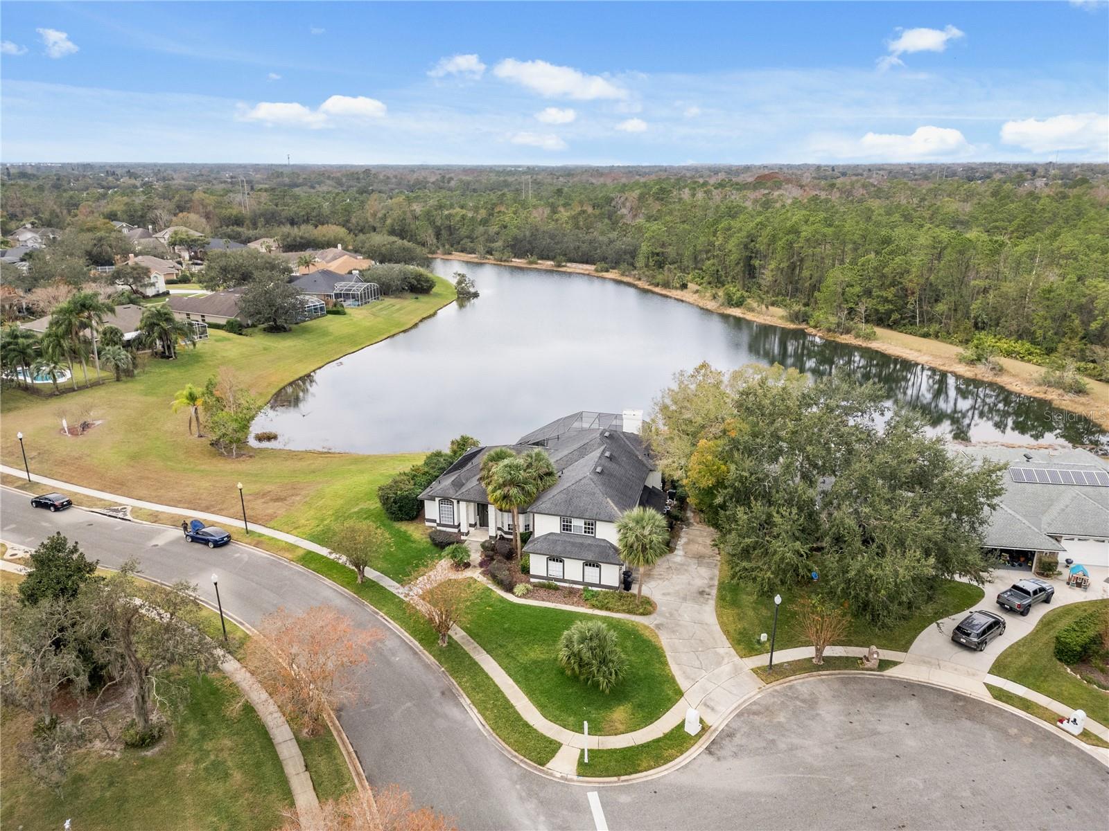 1746 Carillon Park, Oviedo, FL 32765