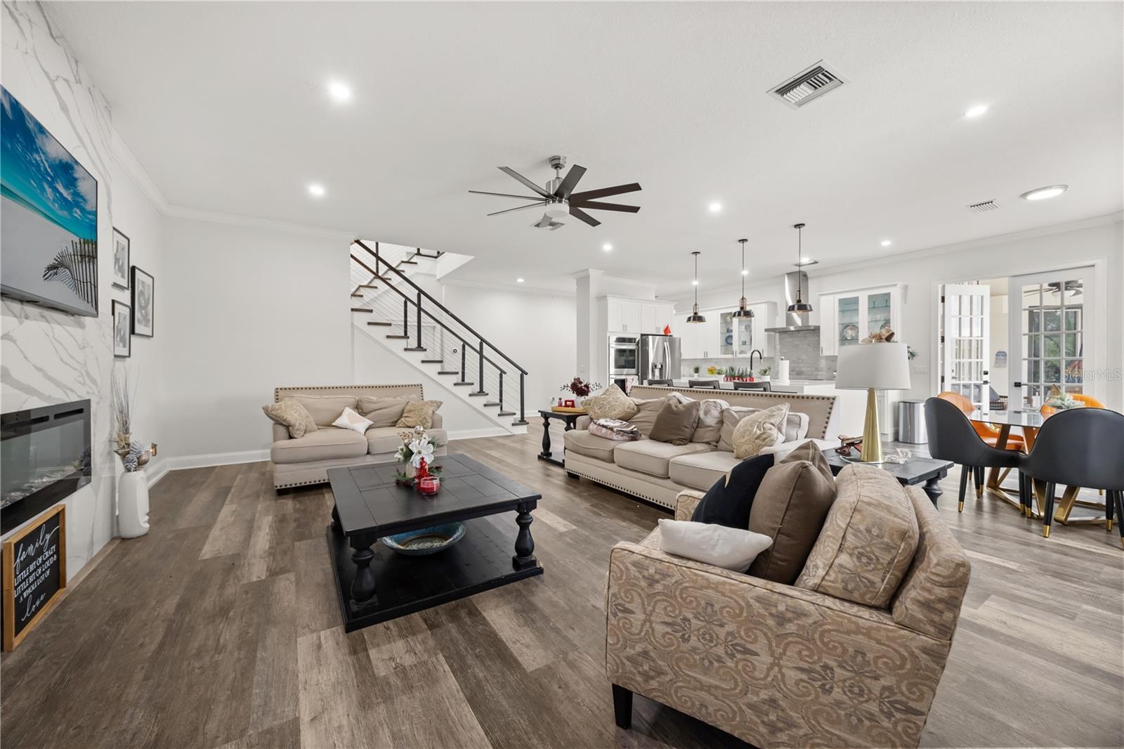 1746 Carillon Park, Oviedo, FL 32765