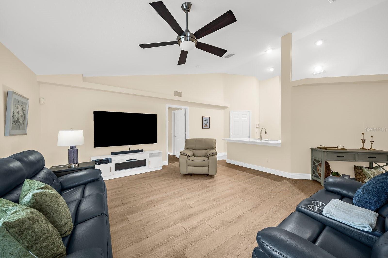 5022 20th Street, Bradenton, FL 34203