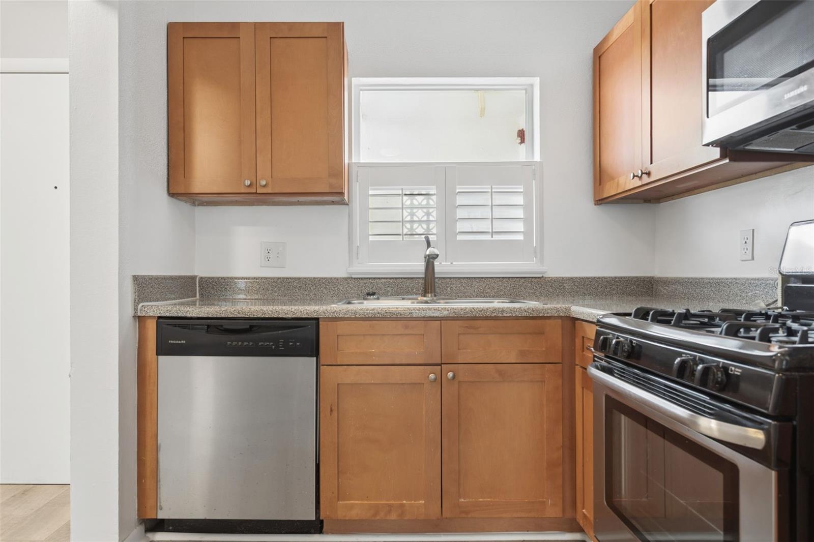 5501 80th Unit 402, St Petersburg, FL 33709