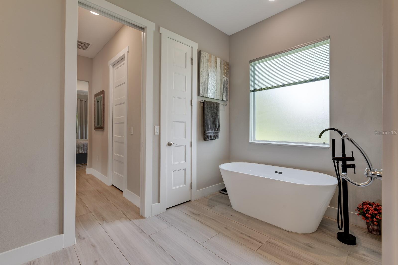 25962 High Hampton, Sorrento, FL 32776