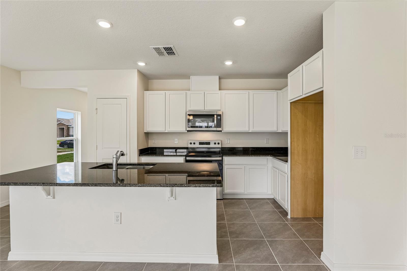 679 Meadows Edge, Lake Wales, FL 33859