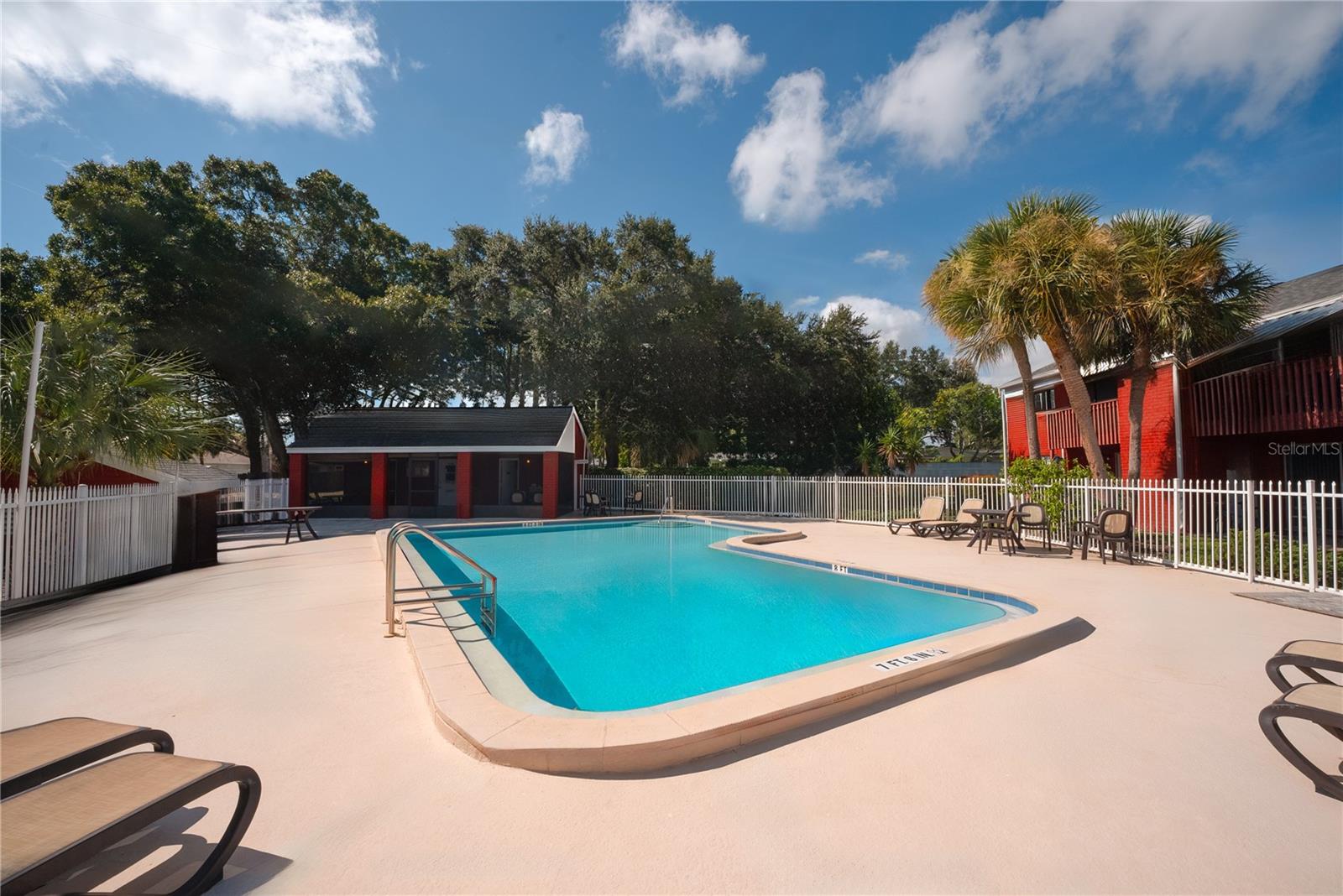 8210 12th Unit G, St Petersburg, FL 33702