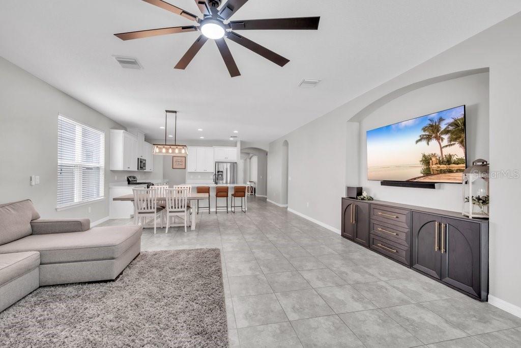 17651 Bright Wheat, Lithia, FL 33547