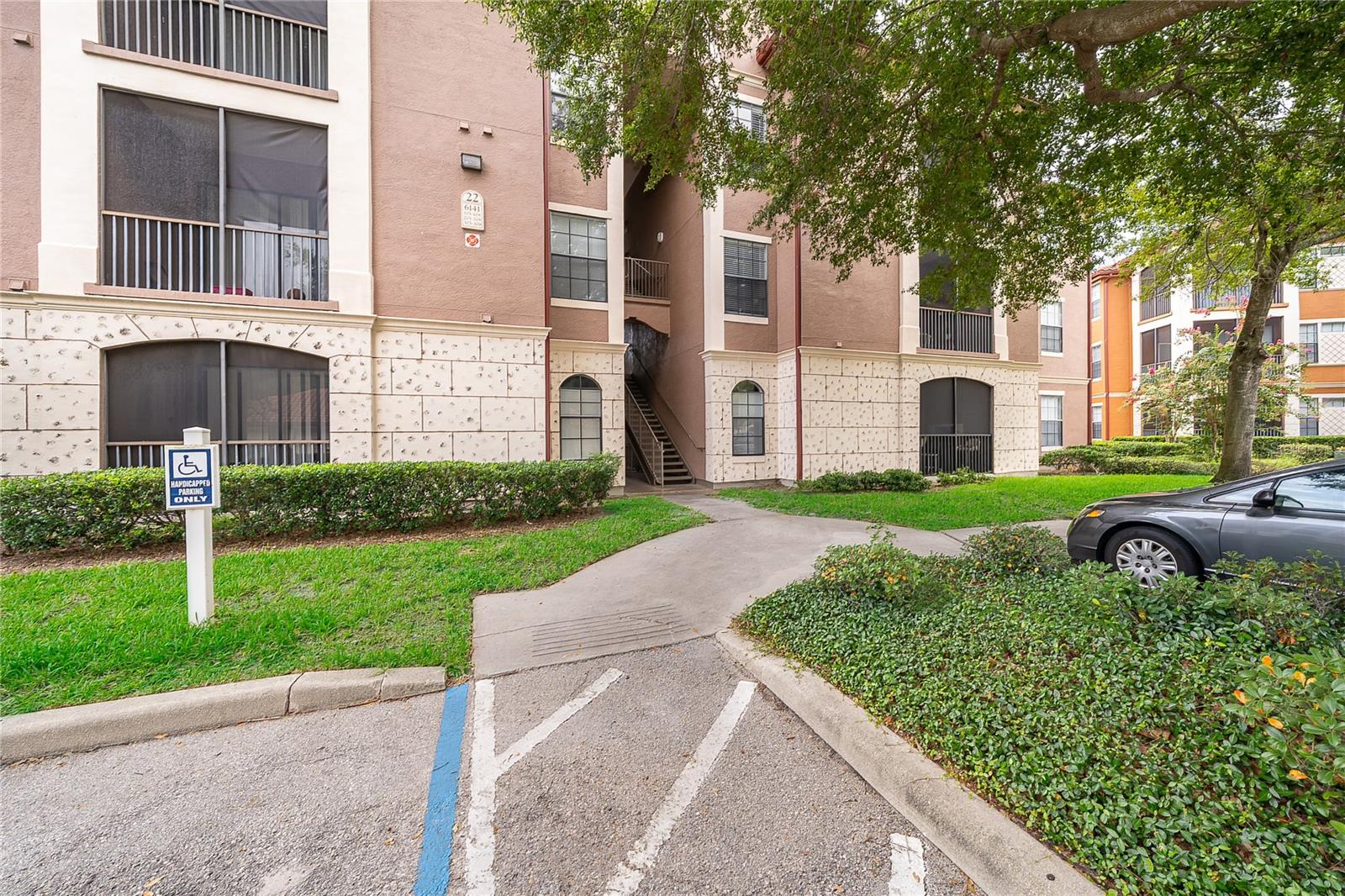 6141 Metrowest Unit 201, Orlando, FL 32835