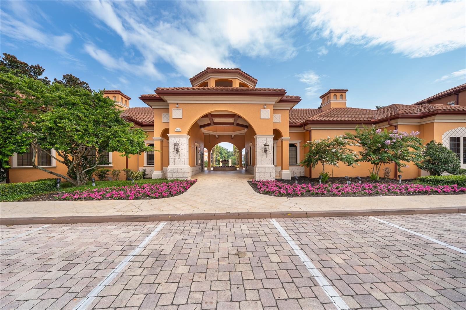6141 Metrowest Unit 201, Orlando, FL 32835