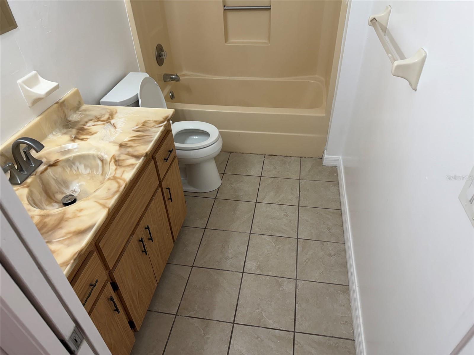 11 Pine Circle, Ocala, FL 34472