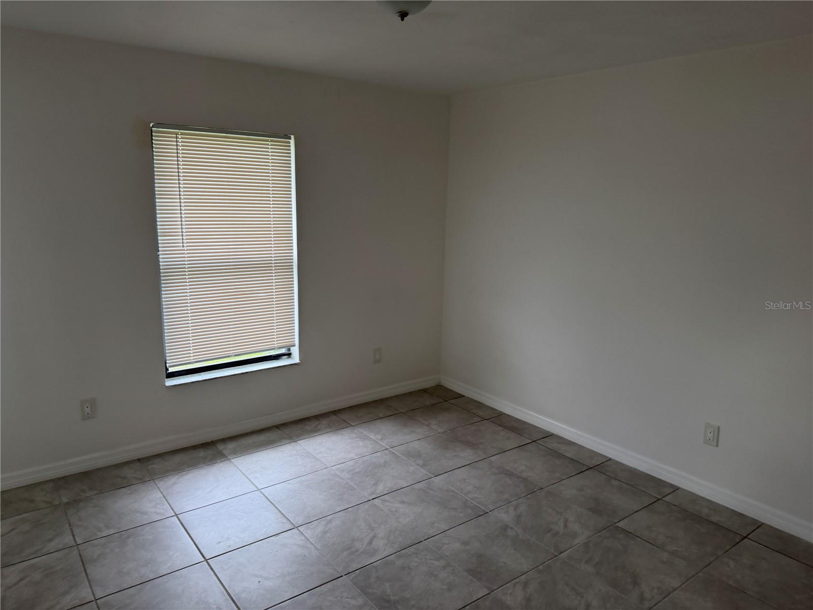 11 Pine Circle, Ocala, FL 34472