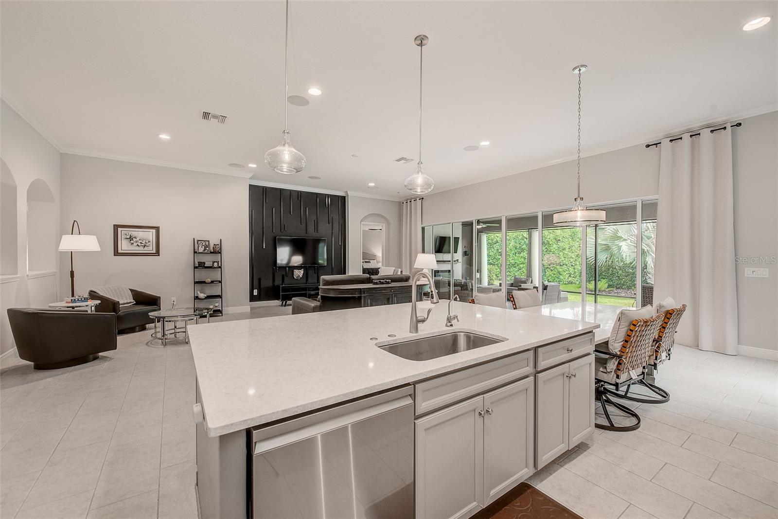 6916 Neopolitan, Apollo Beach, FL 33572