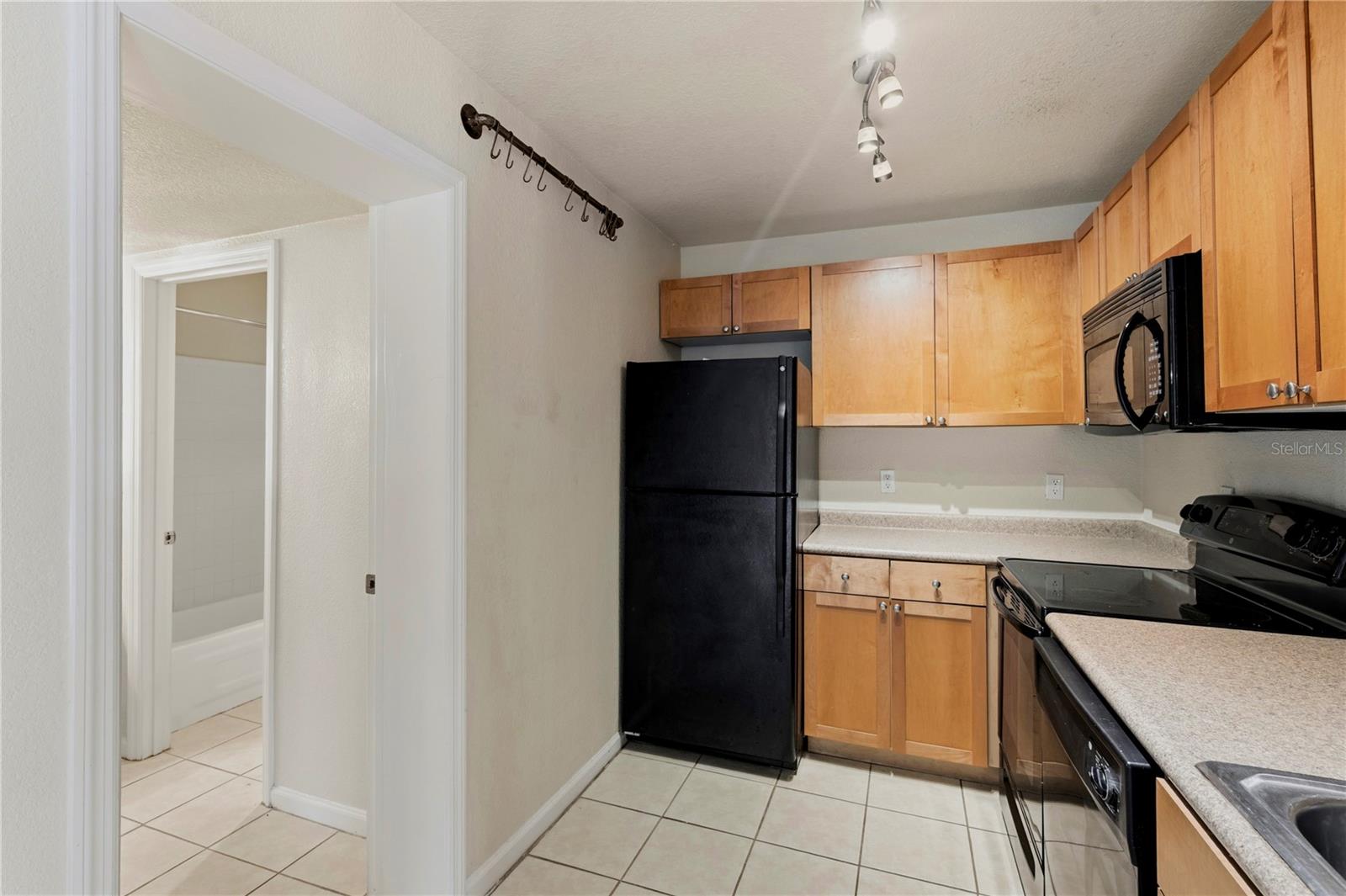 151 Seahorse Unit B, St Petersburg, FL 33705