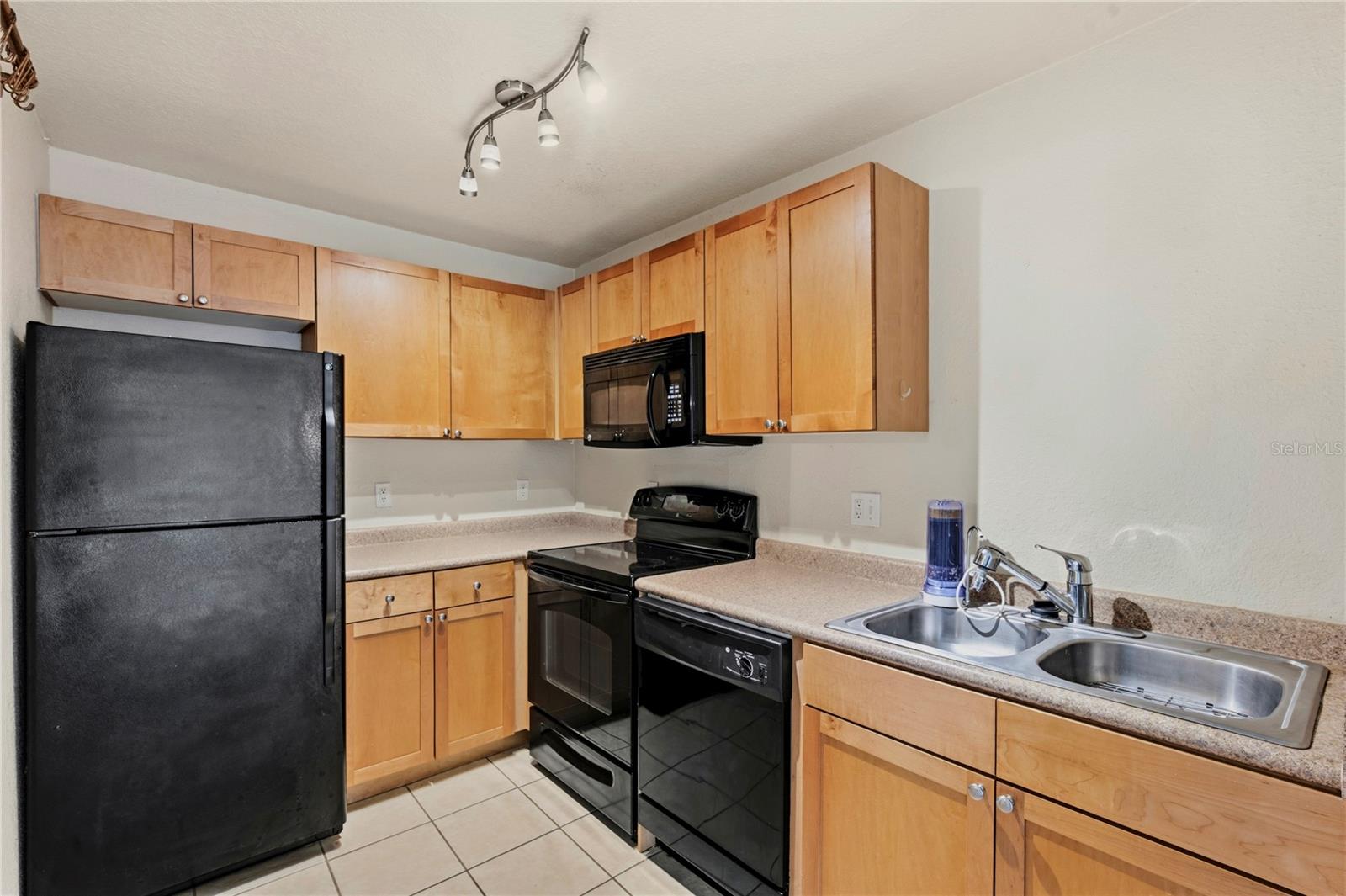 151 Seahorse Unit B, St Petersburg, FL 33705