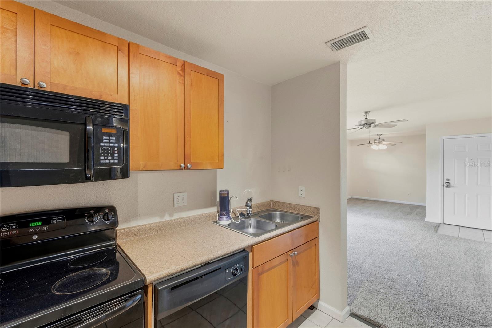 151 Seahorse Unit B, St Petersburg, FL 33705