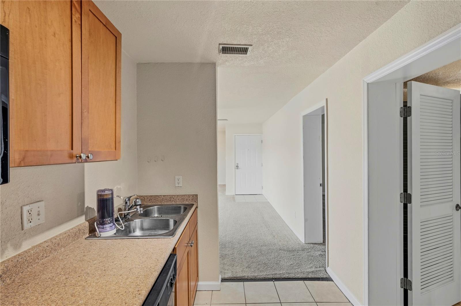 151 Seahorse Unit B, St Petersburg, FL 33705