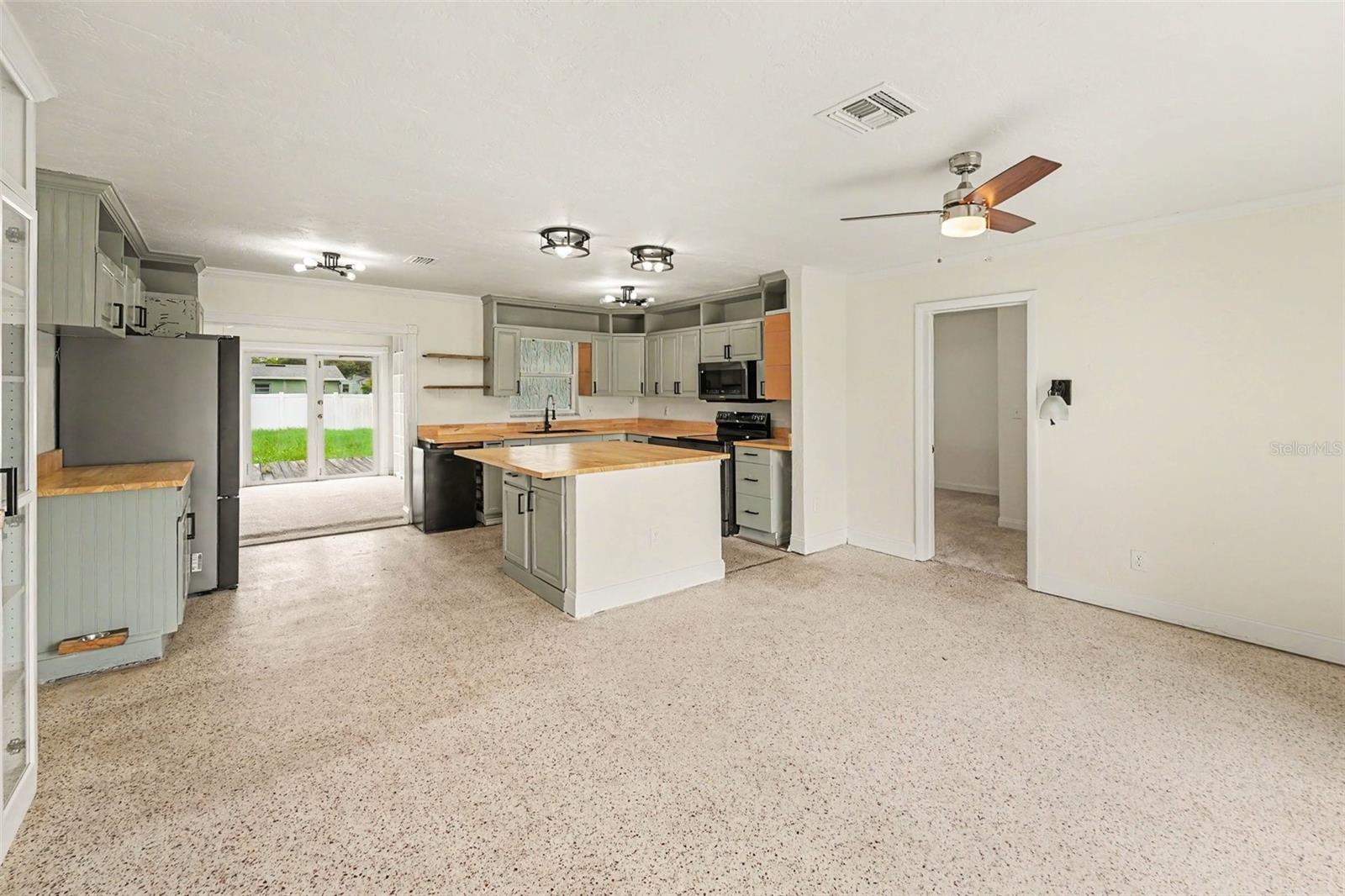766 41st, St Petersburg, FL 33703